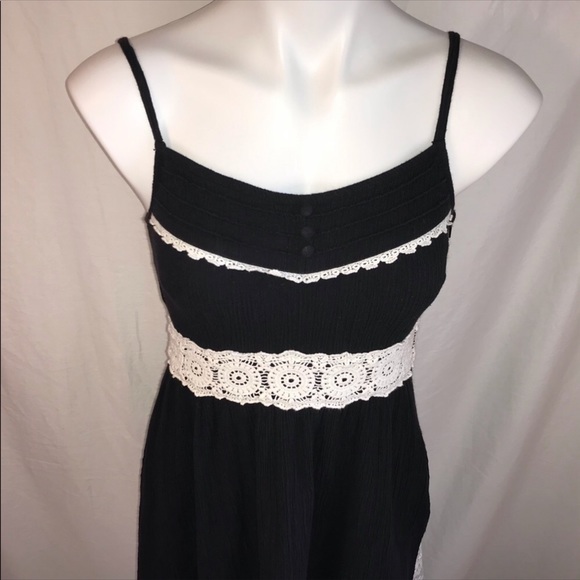 Hot Topic Black & White Lace Dress - Picture 3 of 7